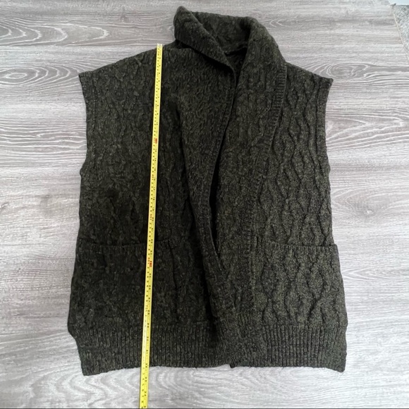 Alice + Olivia Alpaca Wool Knit Sweater Vest - Picture 11 of 13